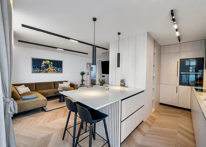 Golden Niche Apartment
